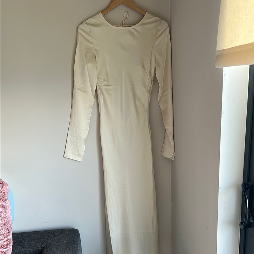 WeWoreWhat Cream Sheath Long Sleeve Dress